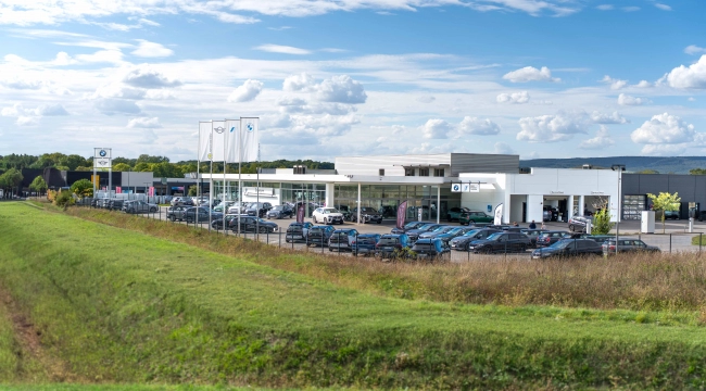 Pause Café Alençon X Envergure BMW MINI Pause Café Alençon X Envergure BMW MINI