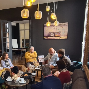 Echanges entre entrepreneurs du Pays d'Auge au manoir de l'Evêché - Lisieux - Réseau Pause Café en Normandie